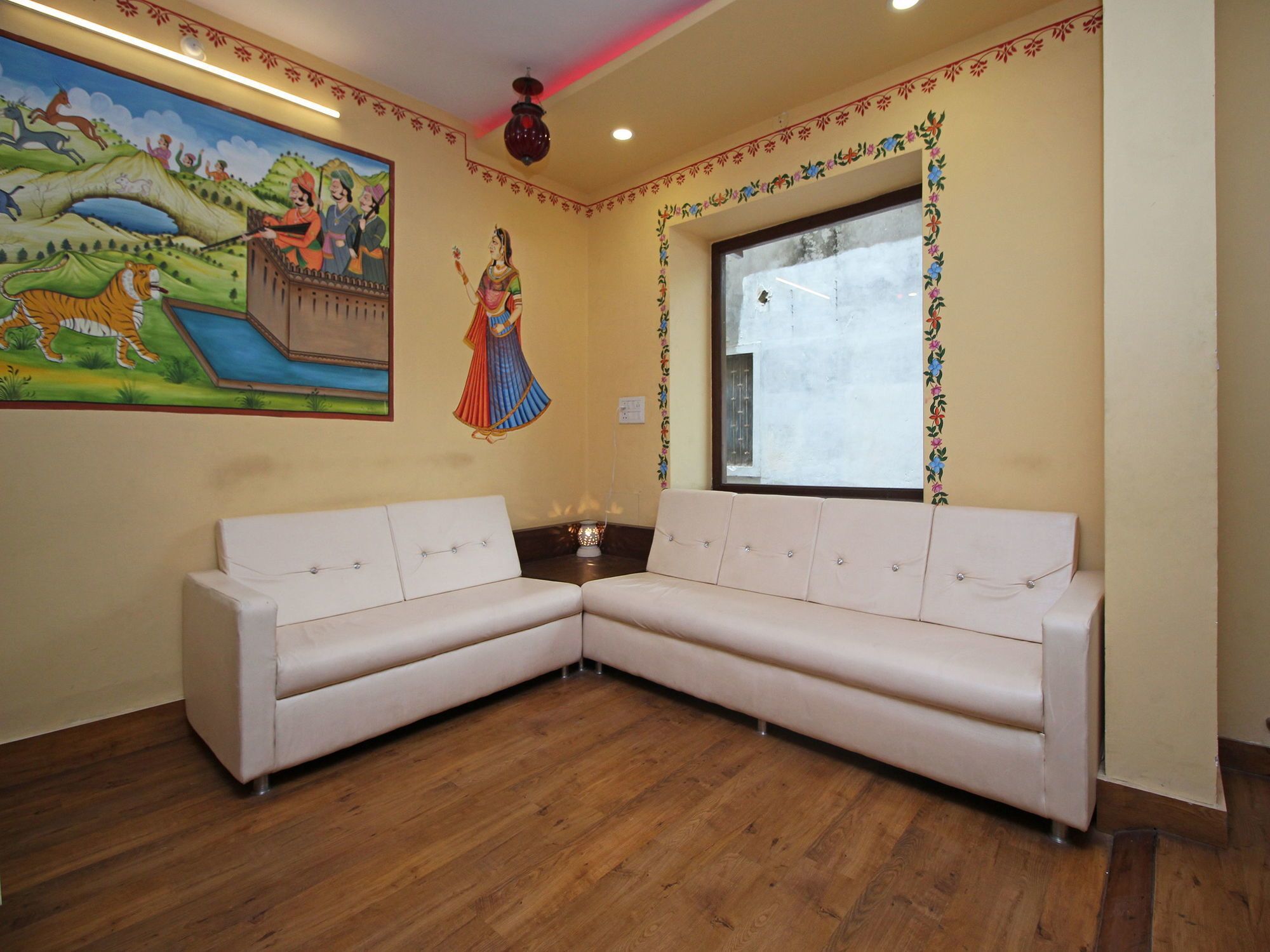 Oyo 9161 Hotel Janak Vilas อุเดเปอร์ ภายนอก รูปภาพ
