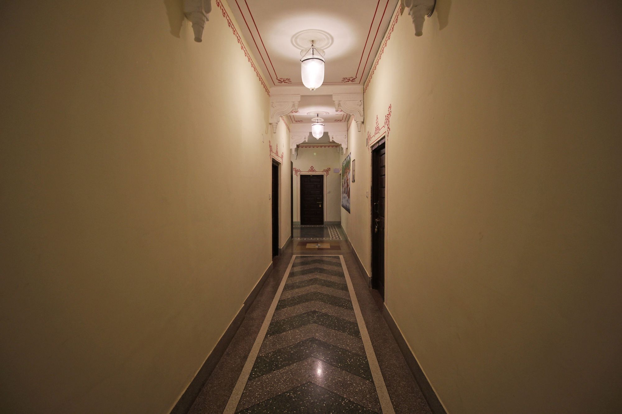 Oyo 9161 Hotel Janak Vilas อุเดเปอร์ ภายนอก รูปภาพ