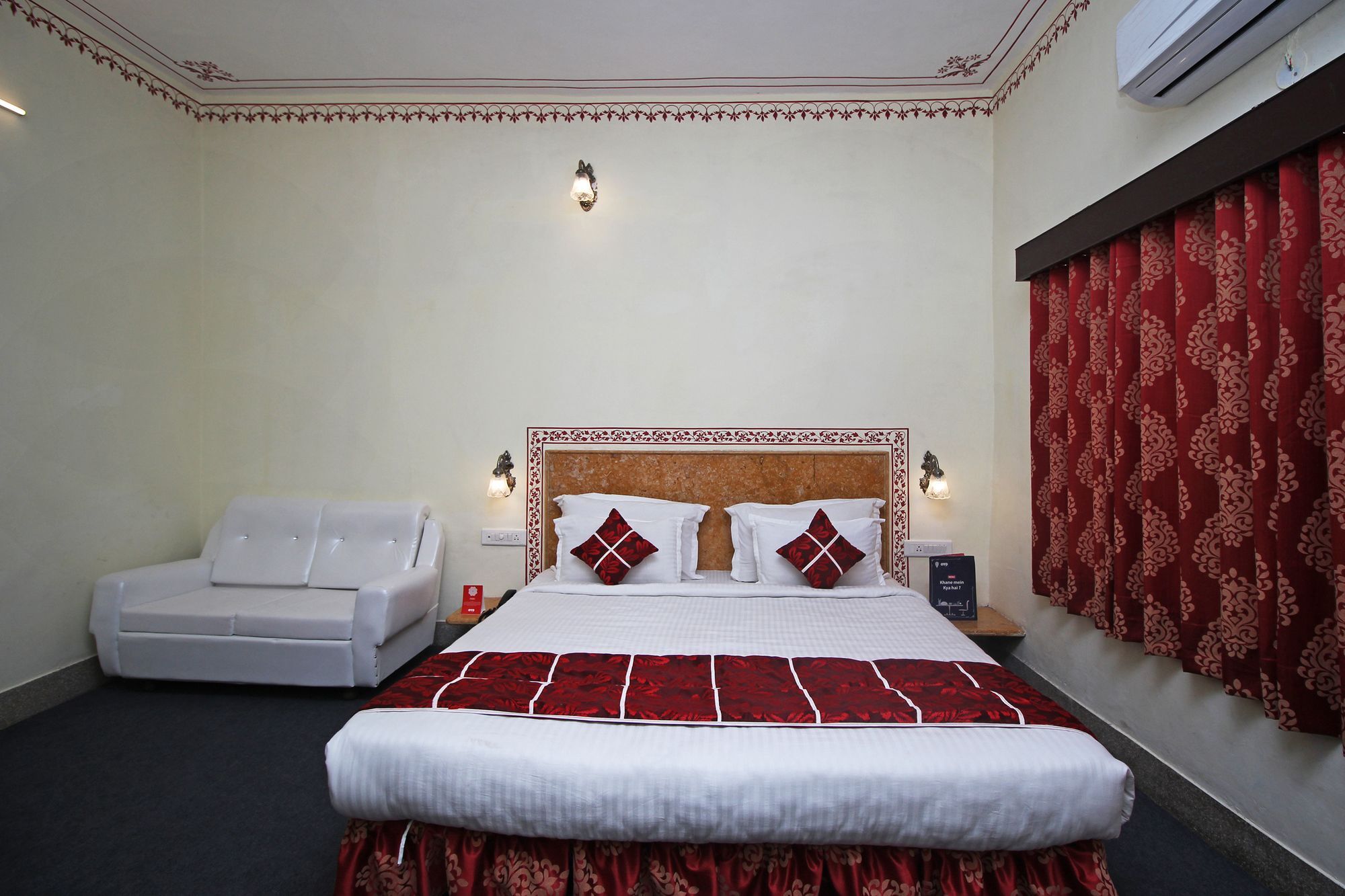 Oyo 9161 Hotel Janak Vilas อุเดเปอร์ ภายนอก รูปภาพ