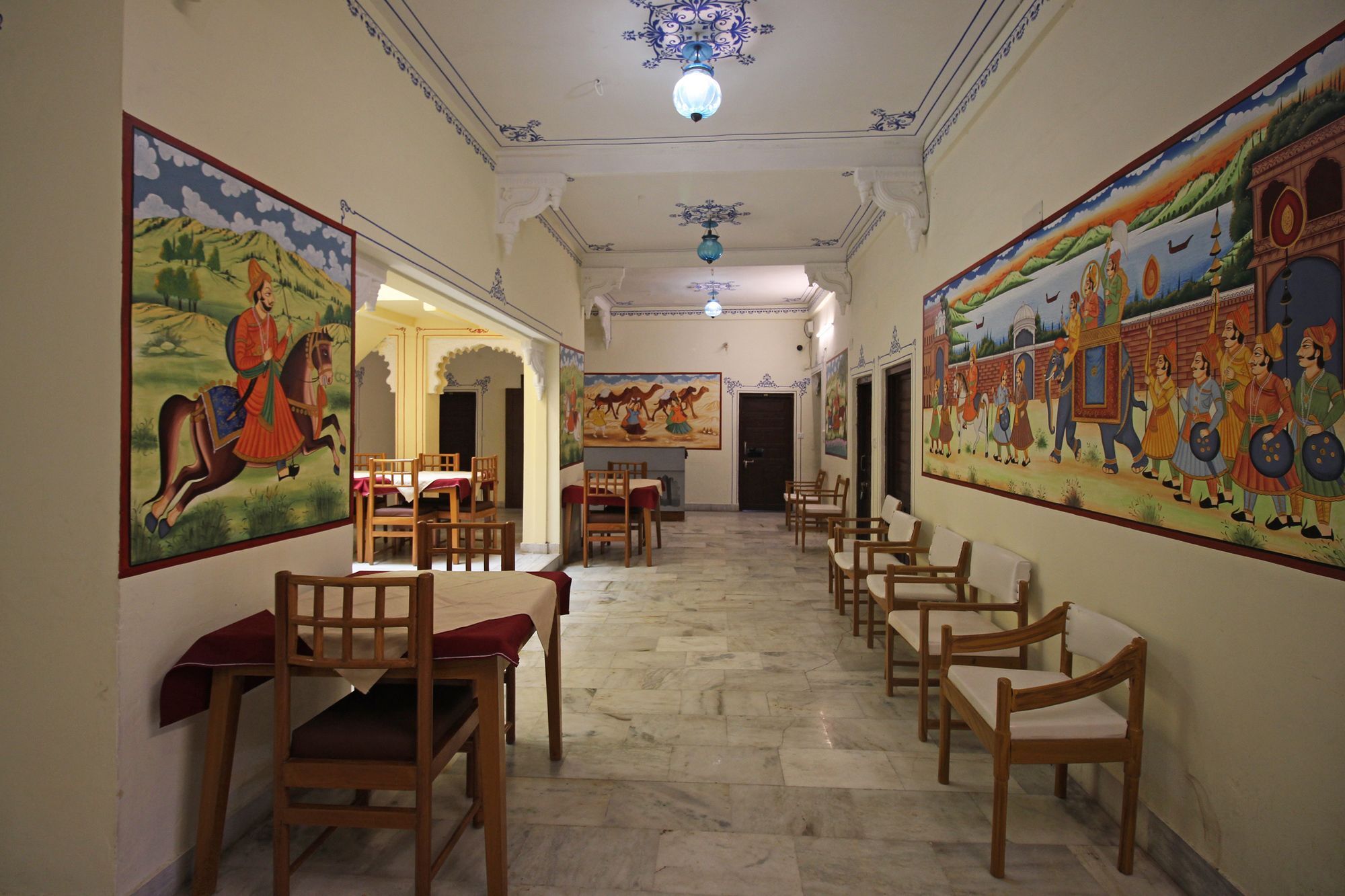Oyo 9161 Hotel Janak Vilas อุเดเปอร์ ภายนอก รูปภาพ