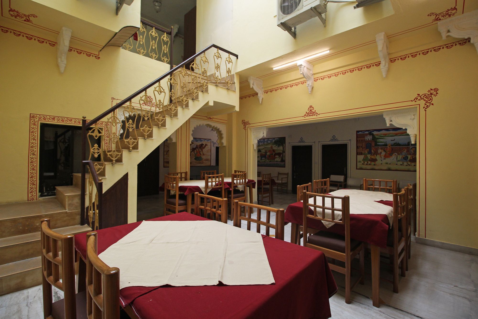 Oyo 9161 Hotel Janak Vilas อุเดเปอร์ ภายนอก รูปภาพ